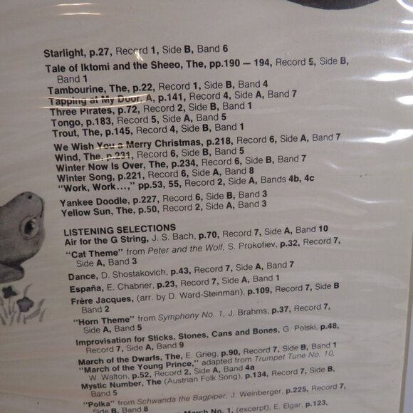 Spectrum of Music LEVEL 2, complete (7 records) Macmillan Music Classroom - Picture 7 of 12
